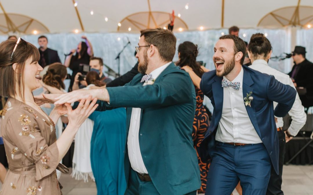 10 Ways to Get (and Keep) Your Guests on the Dance Floor